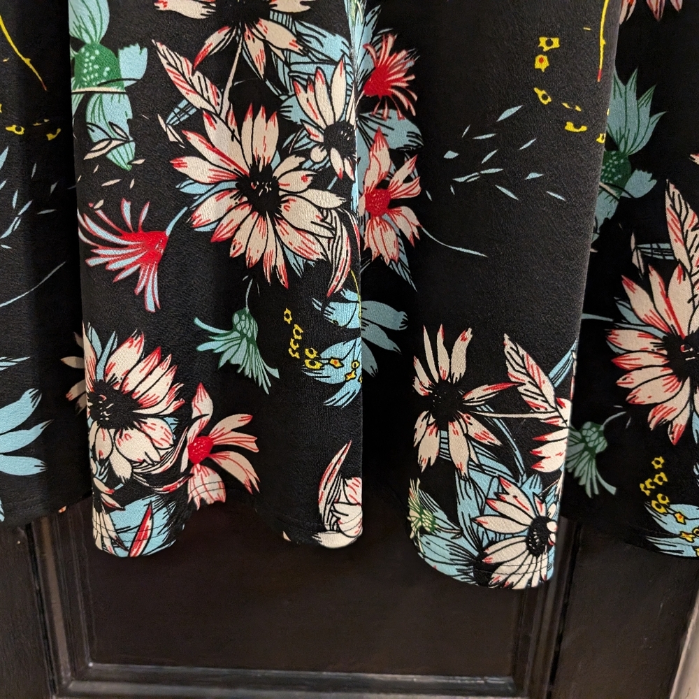 Ihot dress black flowers - Picture 2 of 16